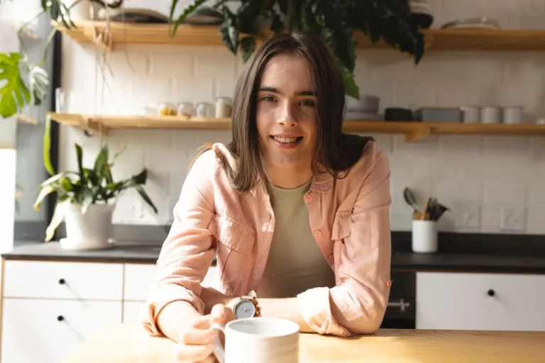 Young person known as Mia discusses experiences and route to finding work
